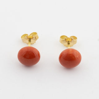 Ohrstecker aus 585 Gelbgold mit Koralle, nachhaltiger second hand Schmuck perfekt aufgearbeitet