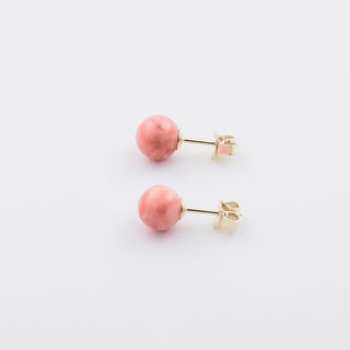 Korallenohrstecker aus 585 Gelbgold, nachhaltiger second hand Schmuck perfekt aufgearbeitet