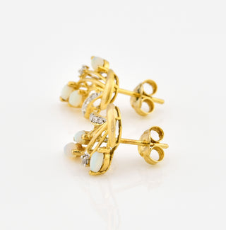 Ohrstecker aus 585 Gelbgold mit Opal und Diamant, nachhaltiger second hand Schmuck perfekt aufgearbeitet