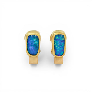 Ohrstecker aus 750 Gelbgold mit Opal, nachhaltiger second hand Schmuck perfekt aufgearbeitet