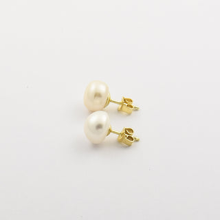 Perlohrstecker aus 585 Gelbgold, nachhaltiger second hand Schmuck perfekt aufgearbeitet