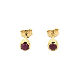 Rubinohrstecker aus 585 Gelbgold, nachhaltiger second-hand Schmuck perfekt aufgearbeitet