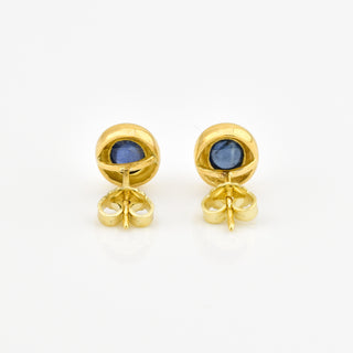 Ohrstecker aus 750 Gelbgold mit Saphir, nachhaltiger second hand Schmuck perfekt aufgearbeitet