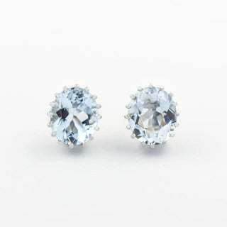 Ohrstecker aus 585 Weißgold mit Aquamarin, nachhaltiger second hand Schmuck perfekt aufgearbeitet