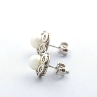 Perlenohrstecker aus 585 Weißgold, nachhaltiger second hand Schmuck perfekt aufgearbeitet