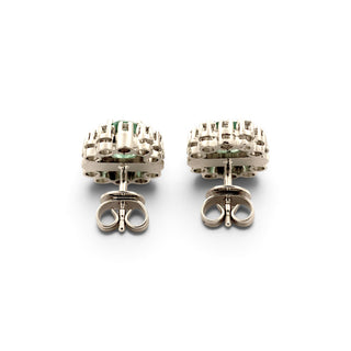 Smaragdohrstecker aus 750 Weißgold mit Brillant, nachhaltiger second-hand Schmuck perfekt aufgearbeitet