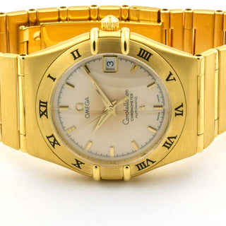 Omega Armbanduhr Constellation 95 Automatik mit Datumsanzeige und Chronometer, Leuchtindizes und Schnellschaltung, gebrauchte Luxusuhr im Top-Zustand