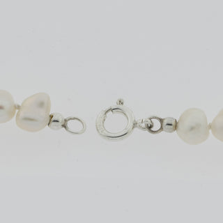 Perlenkette mit Schließe aus 925 Silber, nachhaltiger second hand Schmuck perfekt aufgearbeitet