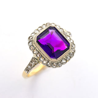 Ring aus 585 Gelb- und Weißgold/Platin mit Amethyst und Diamant, nachhaltiger second hand Schmuck perfekt aufgearbeitet