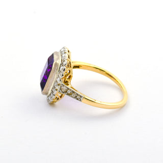 Ring aus 585 Gelb- und Weißgold/Platin mit Amethyst und Diamant, nachhaltiger second hand Schmuck perfekt aufgearbeitet