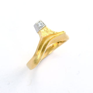 Brillantring aus 750 Gelb- und Weißgold, nachhaltiger second hand Schmuck perfekt aufgearbeitet