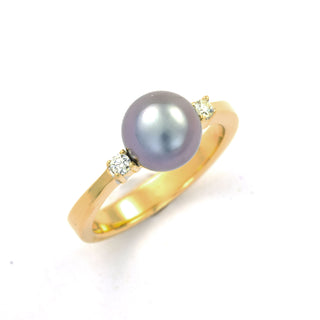 Perlenring aus 585 Gelb- und Weißgold mit Brillant, nachhaltiger second hand Schmuck perfekt aufgearbeitet