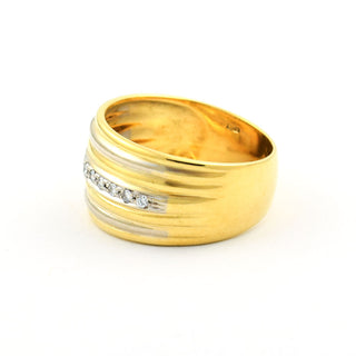 Brillantring aus 750 Gelb- und Weißgold, nachhaltiger second hand Schmuck perfekt aufgearbeitet