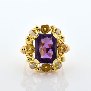 Ring aus 585 Gelb-, Rot- und Weißgold mit Amethyst, nachhaltiger second hand Schmuck perfekt aufgearbeitet