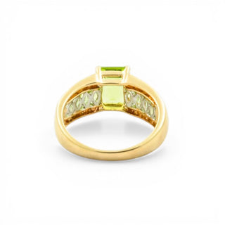 Ring aus 585 Gelb- und Weißgold mit Peridot und Diamant, nachhaltiger second hand Schmuck perfekt aufgearbeitet