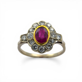 Rubinring aus 585 Gelb- und Weißgold mit Brillant, nachhaltiger second hand Schmuck perfekt aufgearbeitet