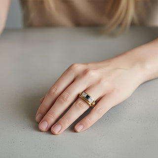 Ring aus 585 Gelb- und Weißgold mit Turmalin und Diamant, nachhaltiger second hand Schmuck perfekt aufgearbeitet