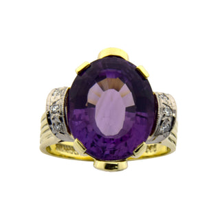 Ring aus 585 Gelb- und Weißgold mit Amethyst und Diamant, nachhaltiger second hand Schmuck perfekt aufgearbeitet