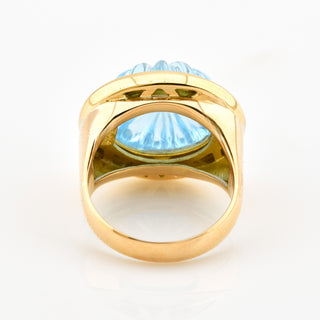 Ring aus 750 Gelb- und Weißgold mit Blautopas, nachhaltiger second hand Schmuck perfekt aufgearbeitet