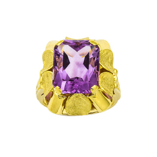 Ring aus 585 Gelbgold mit Amethyst, nachhaltiger second hand Schmuck perfekt aufgearbeitet