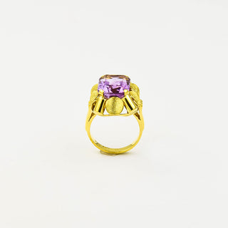 Ring aus 585 Gelbgold mit Amethyst, nachhaltiger second hand Schmuck perfekt aufgearbeitet
