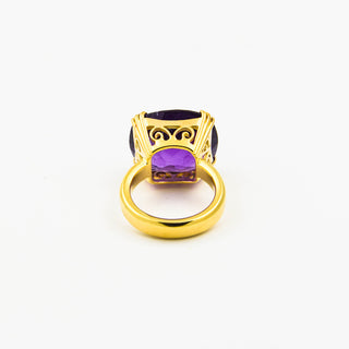 Ring aus 585 Gelbgold mit Amethyst, nachhaltiger second hand Schmuck perfekt aufgearbeitet