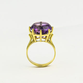 Ring aus 585 Gelbgold mit Amethyst, nachhaltiger second hand Schmuck perfekt aufgearbeitet