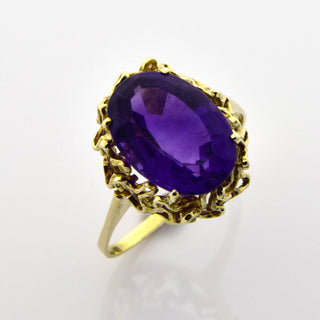 Ring aus 585 Gelbgold mit Amethyst, nachhaltiger second hand Schmuck perfekt aufgearbeitet