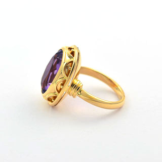 Ring aus 585 Gelbgold mit Amethyst, nachhaltiger second hand Schmuck perfekt aufgearbeitet