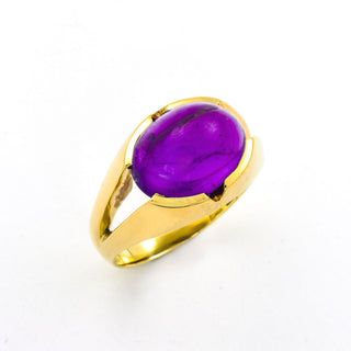 Ring aus 585 Gelbgold mit Amethyst, nachhaltiger second hand Schmuck perfekt aufgearbeitet