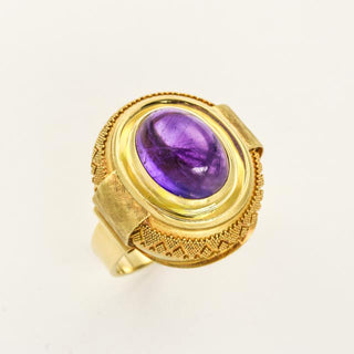 Ring aus 585 Gelbgold mit Amethyst, nachhaltiger second hand Schmuck perfekt aufgearbeitet