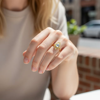 Ring aus 585 Gelbgold mit Aquamarin und Brillant, nachhaltiger second-hand Schmuck perfekt aufgearbeitet