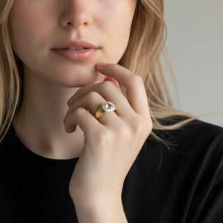 Ring aus 585 Gelbgold mit Aquamarin und Brillant, nachhaltiger second-hand Schmuck perfekt aufgearbeitet