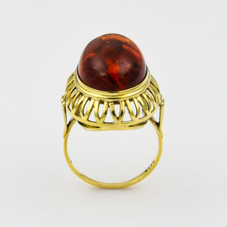 Ring aus 333 Gelbgold mit Bernstein, nachhaltiger second hand Schmuck perfekt aufgearbeitet