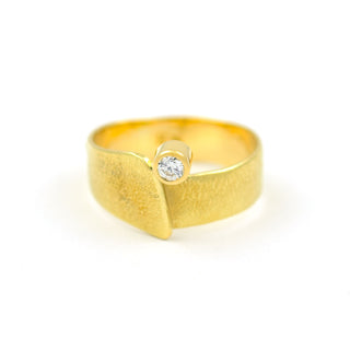 Brillantring aus 750 Gelbgold, nachhaltiger second hand Schmuck perfekt aufgearbeitet