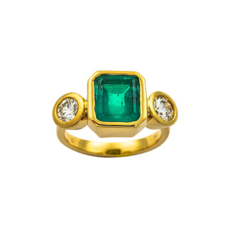 Smaragdring aus 750 Gelbgold mit Brillant, nachhaltiger second hand Schmuck perfekt aufgearbeitet