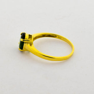 Ring aus 585 Gelbgold mit Chromdiopsid, nachhaltiger second hand Schmuck perfekt aufgearbeitet