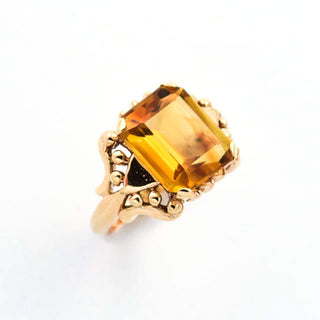 Ring aus 585 Gelbgold mit Citrin, nachhaltiger second hand Schmuck perfekt aufgearbeitet