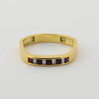 Rubinring aus 585 Gelbgold mit Diamant, nachhaltiger second hand Schmuck perfekt aufgearbeitet