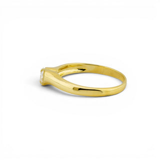 Diamantring aus 750 Gelbgold, nachhaltiger second hand Schmuck perfekt aufgearbeitet