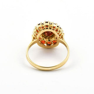 Granatring aus 750 Gelbgold, nachhaltiger second hand Schmuck perfekt aufgearbeitet