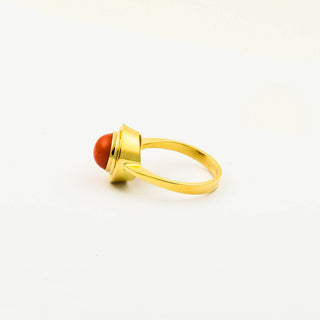 Ring aus 585 Gelbgold mit Koralle, nachhaltiger second hand Schmuck perfekt aufgearbeitet