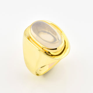 Ring aus 585 Gelbgold mit Mondstein, nachhaltiger second hand Schmuck perfekt aufgearbeitet