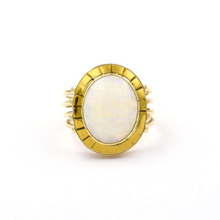 Ring aus 585 Gelbgold mit Opal, nachhaltiger second hand Schmuck perfekt aufgearbeitet