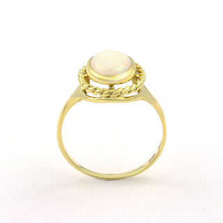 Ring aus 585 Gelbgold mit Opal, nachhaltiger second hand Schmuck perfekt aufgearbeitet