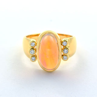 Ring aus 750 Gelbgold mit Opal und Brillant, nachhaltiger second hand Schmuck perfekt aufgearbeitet