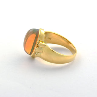Ring aus 750 Gelbgold mit Opal und Brillant, nachhaltiger second hand Schmuck perfekt aufgearbeitet
