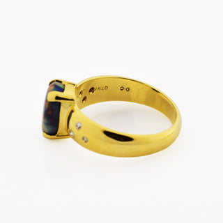 Ring aus 750 Gelbgold mit Opal und Brillant, nachhaltiger second hand Schmuck perfekt aufgearbeitet