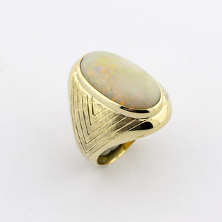 Ring aus 585 Gelbgold mit Opal, hochwertiger second hand Schmuck perfekt aufgearbeitet