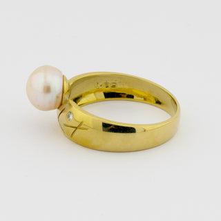 Ring aus 585 Gelbgold mit Perle und Diamant, nachhaltiger second hand Schmuck perfekt aufgearbeitet